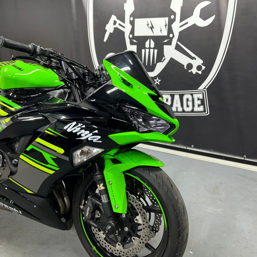 Stunt Crash Cage Pucks